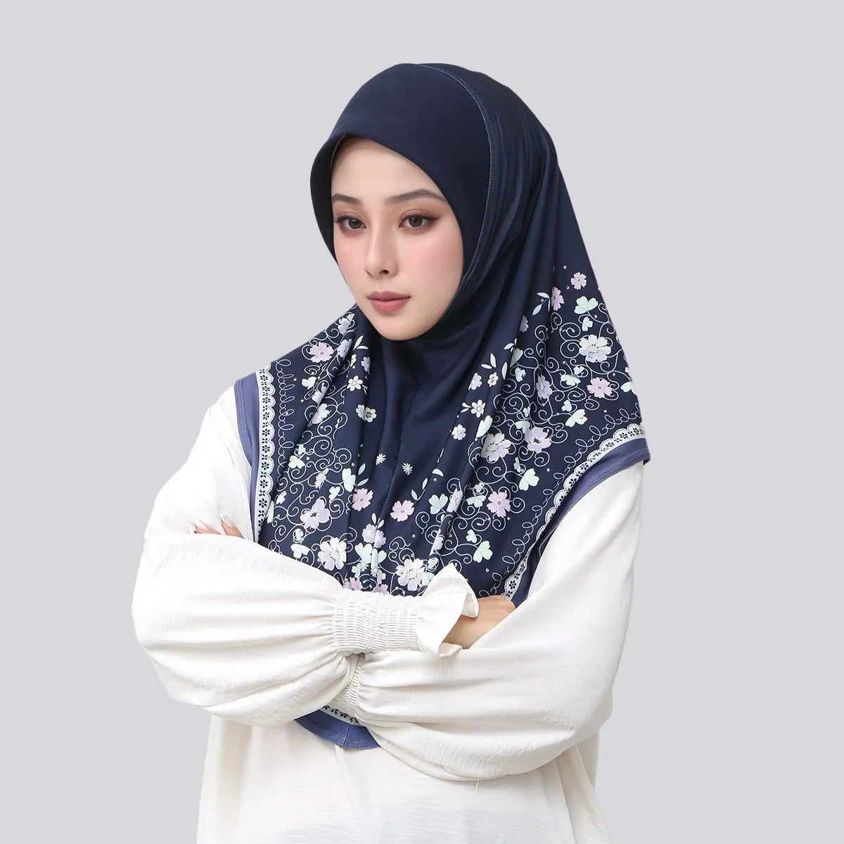 Hijab Donna Stile Malese – Sciarpa Floreale Elegante con Strass, Design Italian Style
